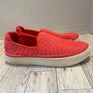 UGG Caplan Slip-on Shoes Girls Size 1 Chevron Metallic Pink Knit Mesh